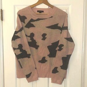 Women’s Camo cashmere sweater size XL